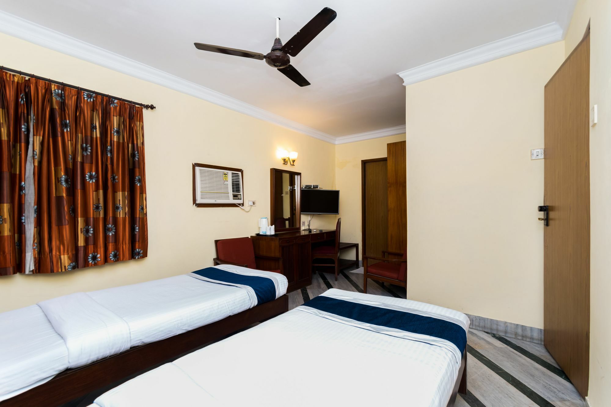 Oyo 4621 Hotel Camac Plaza Kalkuta Zewnętrze zdjęcie