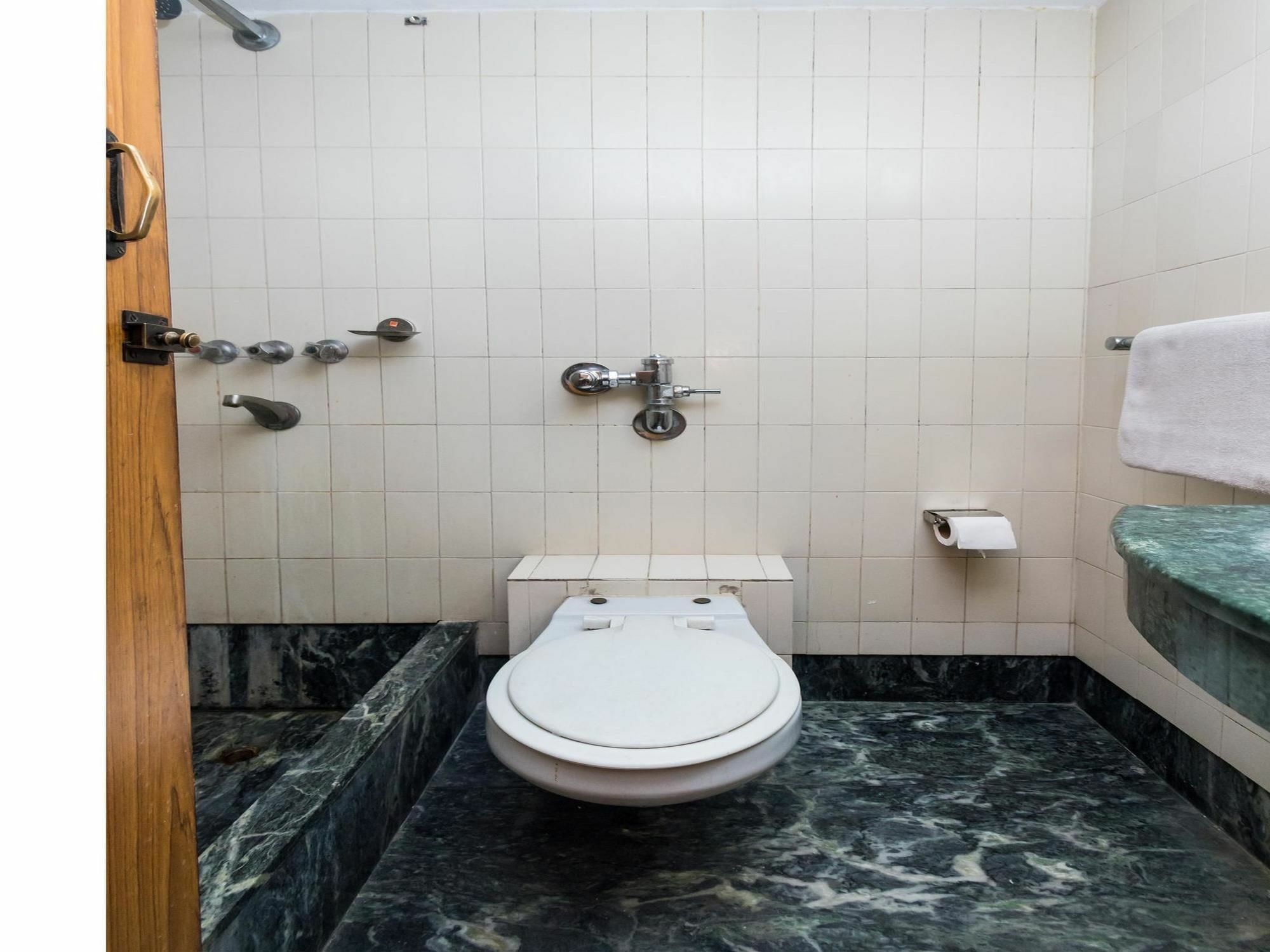 Oyo 4621 Hotel Camac Plaza Kalkuta Zewnętrze zdjęcie
